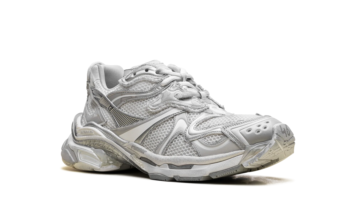 Runner Sneaker "Worn-Out - White Silver" 779066 W3RXP 9110