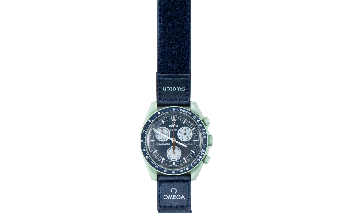 Swatch x Omega Bioceramic Moonswatch "Mission to Earth" SO33G100