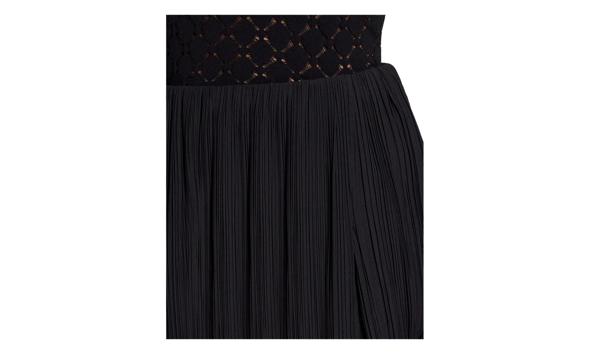 PLEATED SHORTS "Black" RW TR0007 5904 P24 10