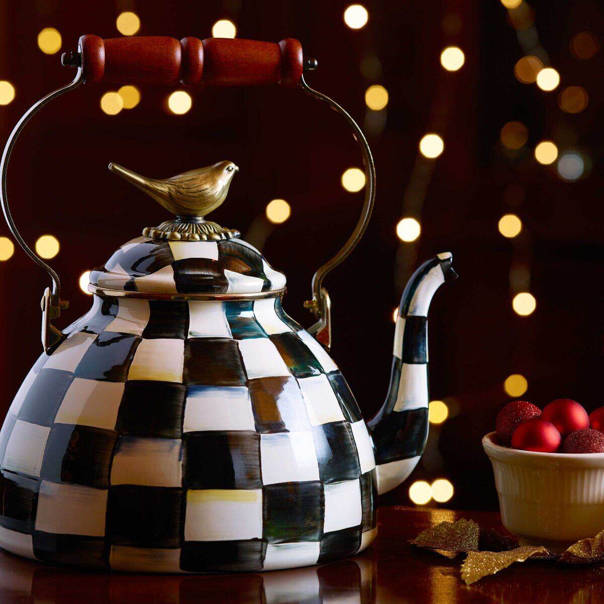 Iconic Black & White Courtly Check Enamel Tea Kettle with Bird 2.84L