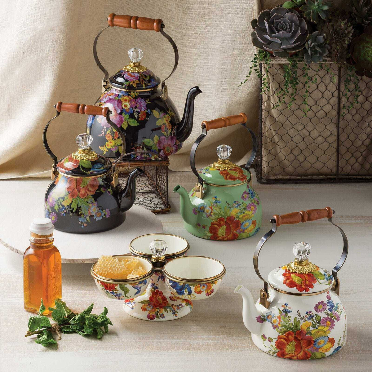 Flower Market Black Enamel Tea Kettle by Mackenzie Childs 2.84L