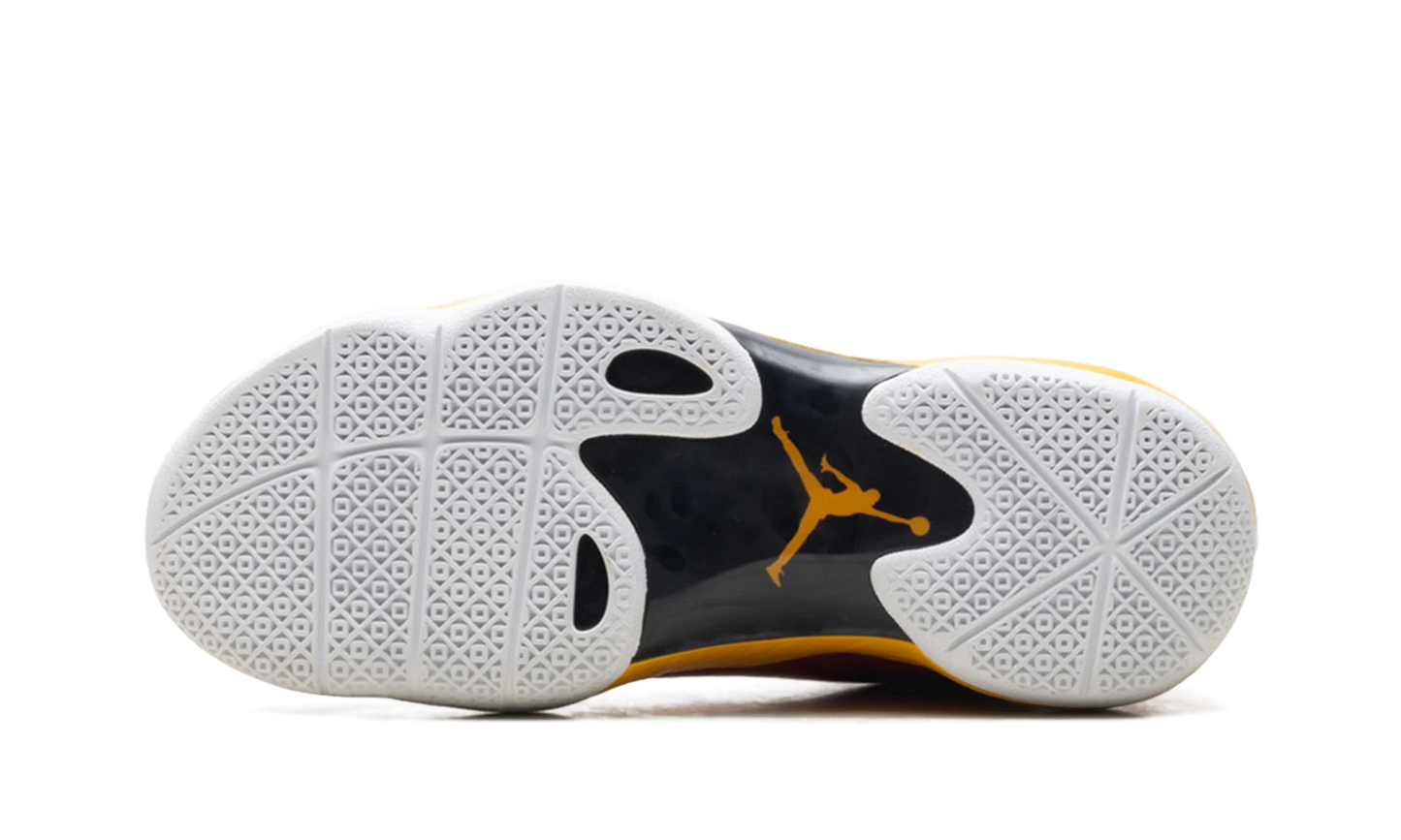 Air Jordan 2012 Lite "Sport Red Taxi White" 524922 605