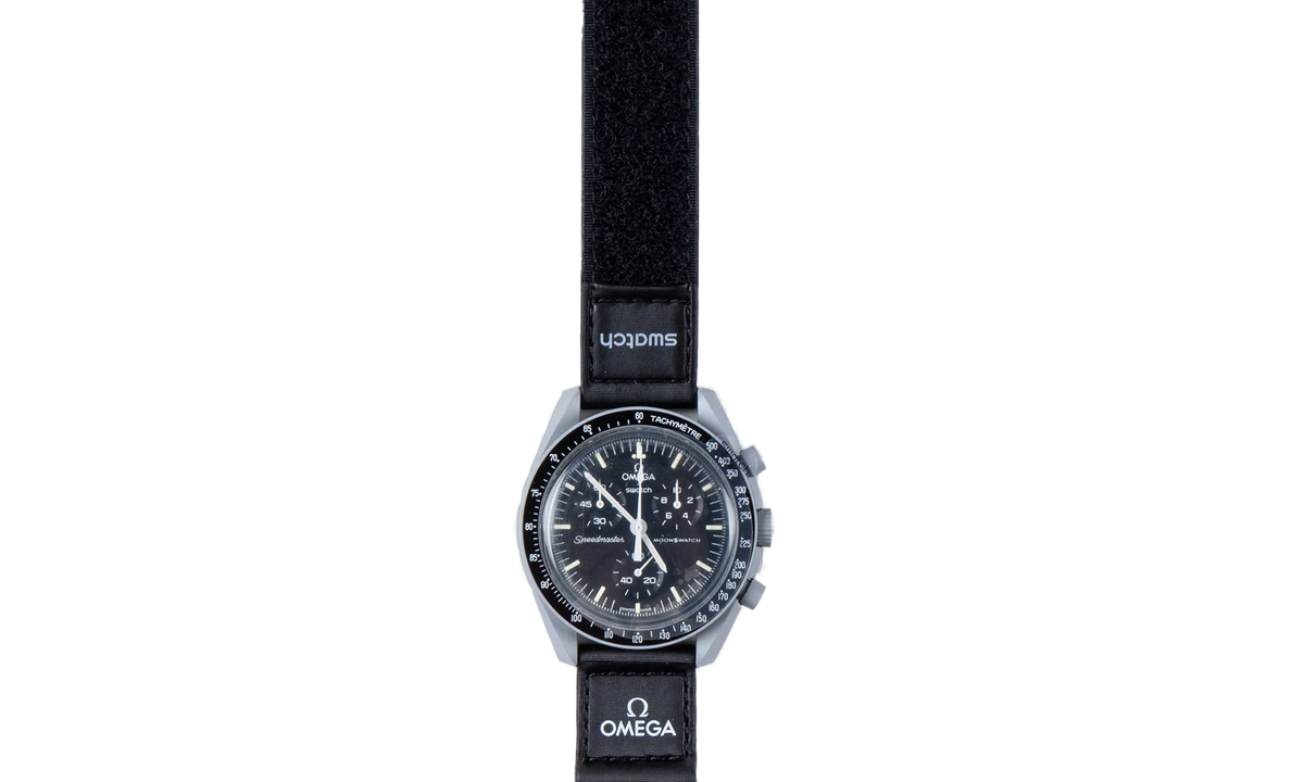 Swatch x Omega Bioceramic Moonswatch "Mission to the Moon" SO33M100