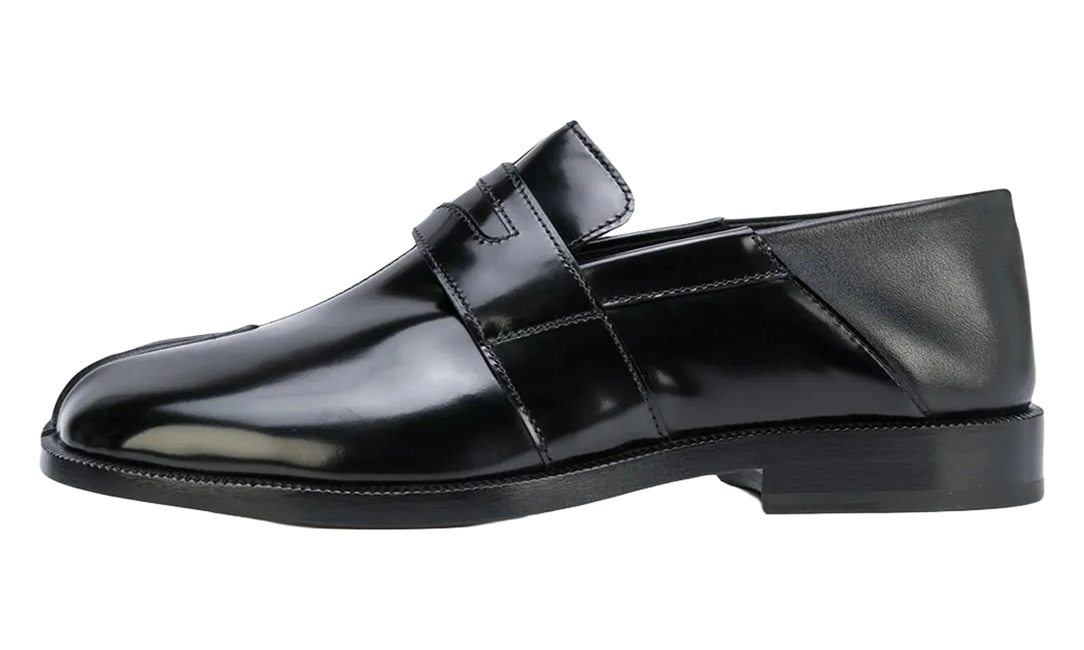 Tabi Loafers WMNS "Black" S39WR0021P2820T8013